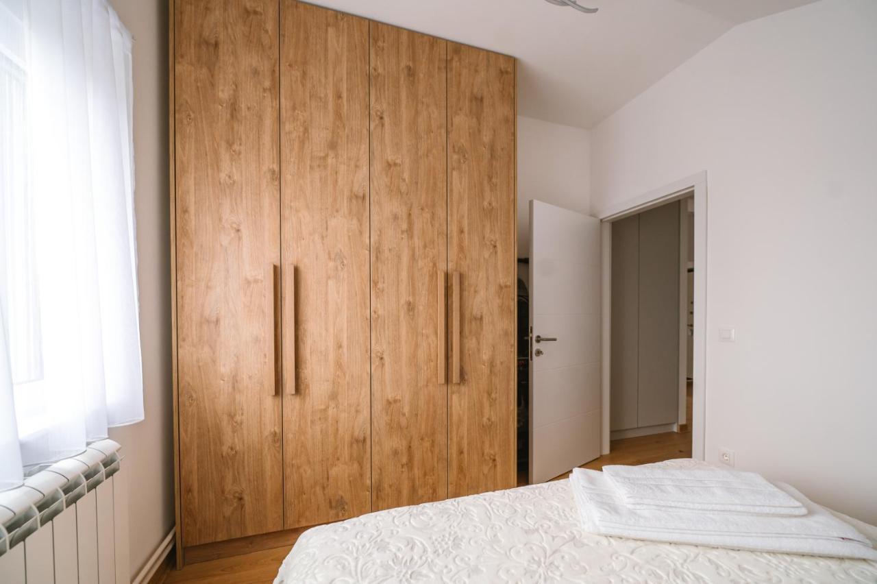 Mikonos Apartman Surčin 외부 사진