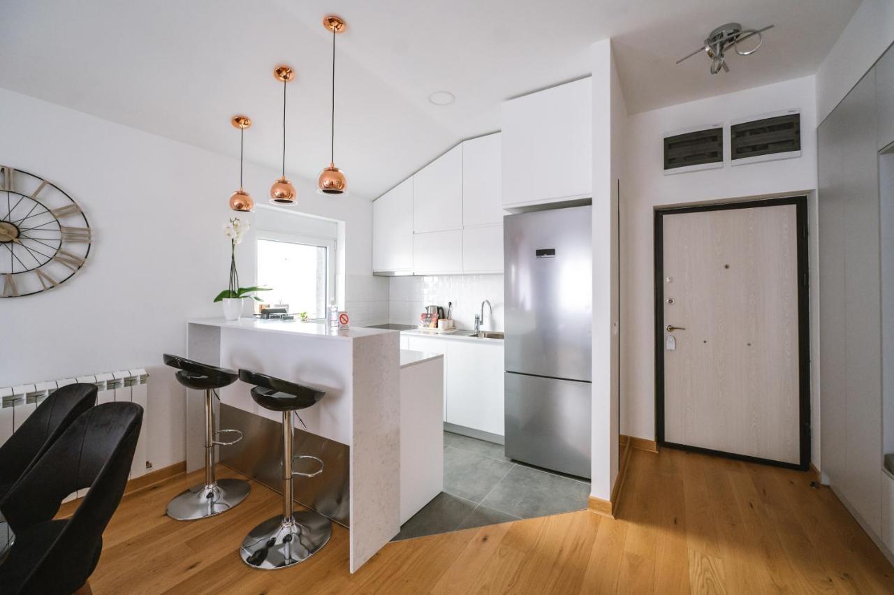Mikonos Apartman Surčin 외부 사진